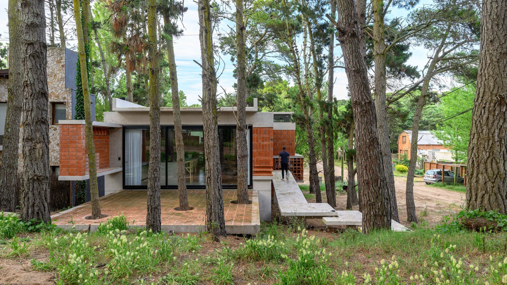 Forest Fruit House by Barrionuevo Villanueva Arquitectos. Photograph by Gonzalo Viramonte.  