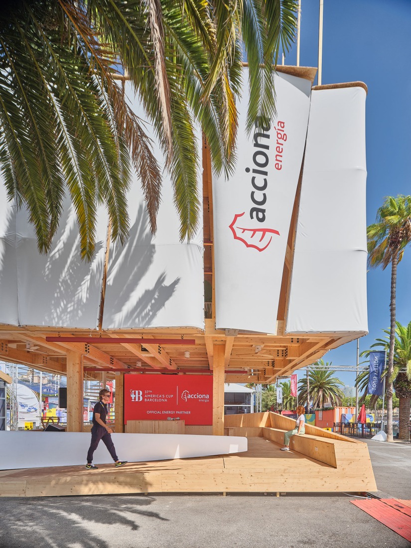 Ephemeral pavilion by IAAC. Photograph by Adrià Goula.