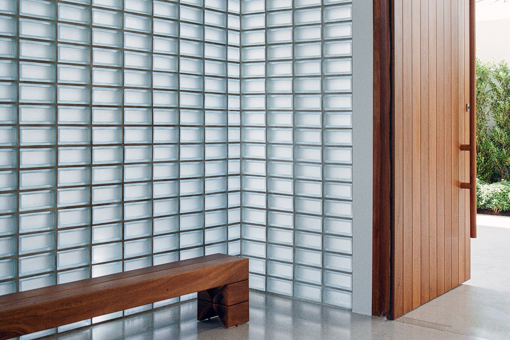 Casa Sebsiri por PHTAA living design. Fotografía por Kukkong Thirathomrongkiat.