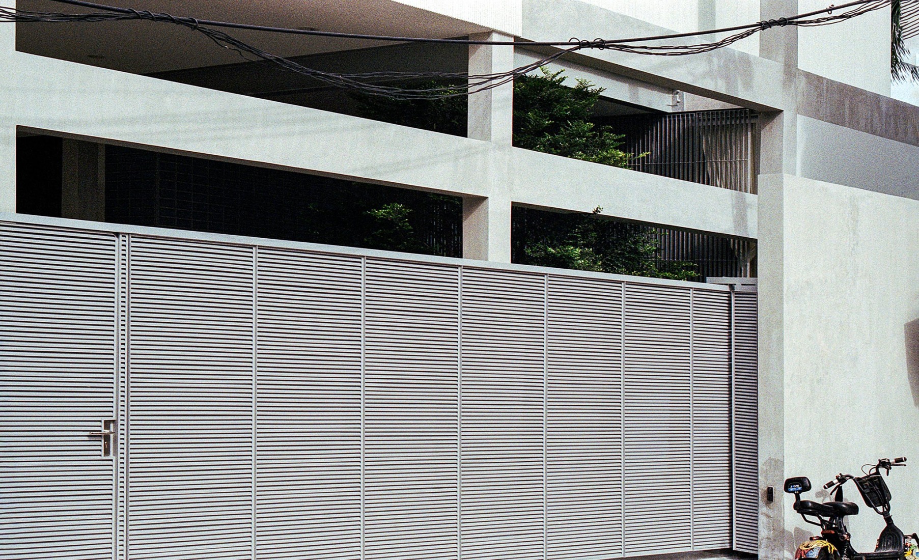 Casa Sebsiri por PHTAA living design. Fotografía por Kukkong Thirathomrongkiat.
