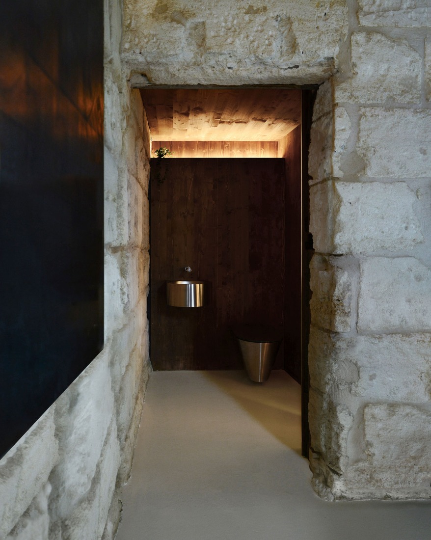 Sacre Coeur by Theo Domini. Photography by Theo Domini.