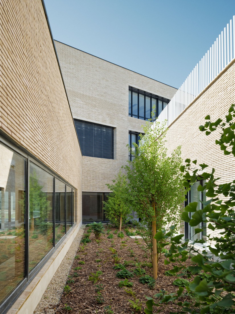 Bondy by Gaëtan Le Penhuel & Associés. Photograph by Takuji Shimura.