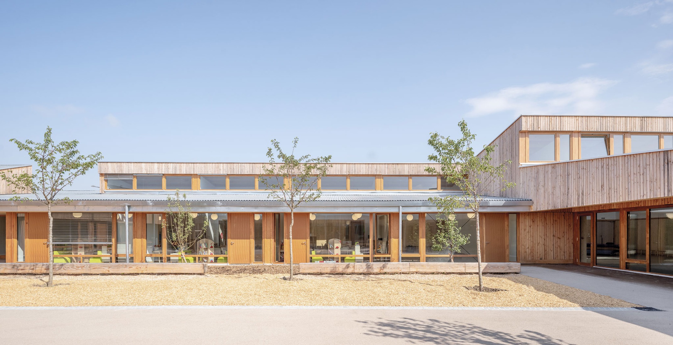 Guardería y centro de ocio Elsa Triolet por Richter architectes et associés. Fotografía por Luc Boegly.