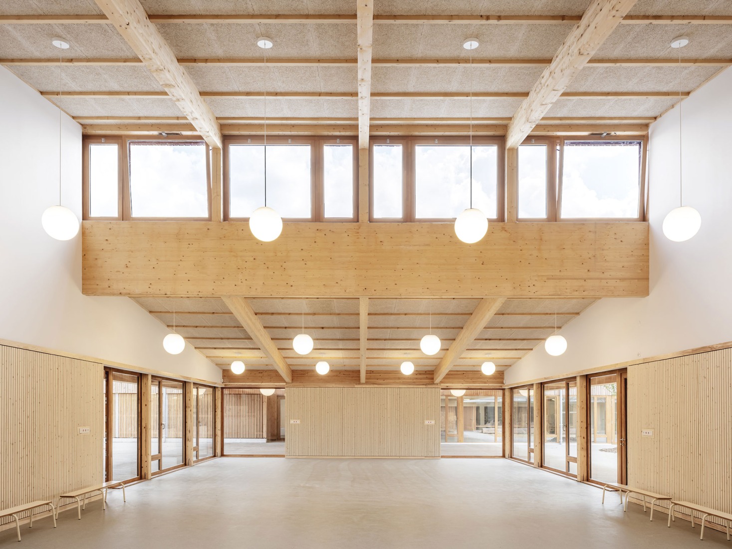 Guardería y centro de ocio Elsa Triolet por Richter architectes et associés. Fotografía por Luc Boegly.
