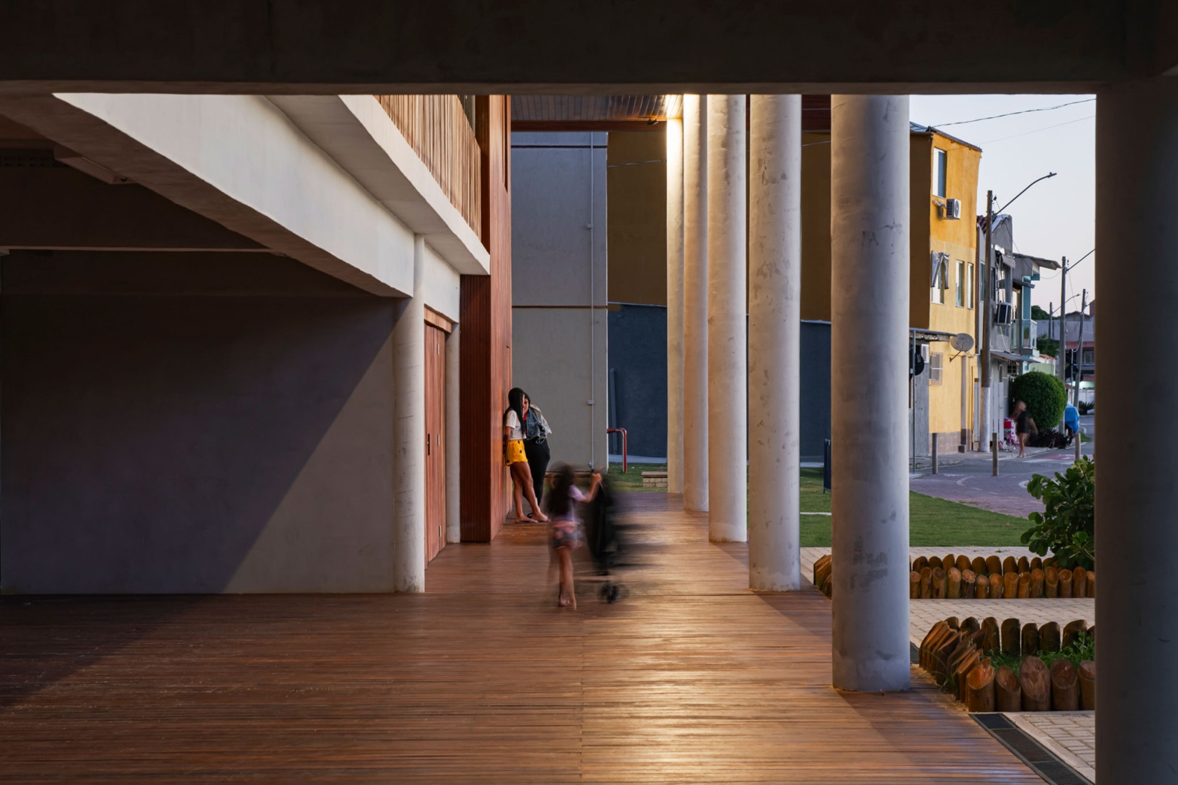 Eco-Museum y el parque Orla Piratininga por KAAN Architects. Fotografía por Sebastian van Damme.