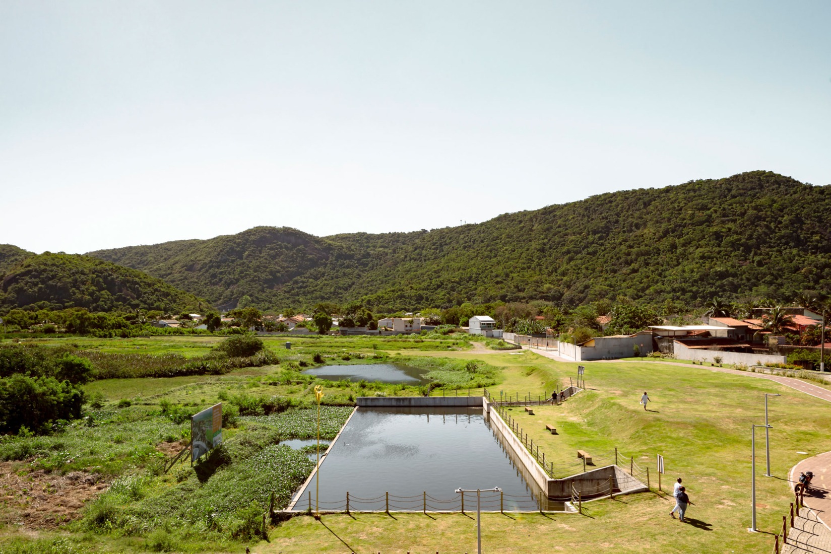 Eco-Museum y el parque Orla Piratininga por KAAN Architects. Fotografía por Sebastian van Damme.