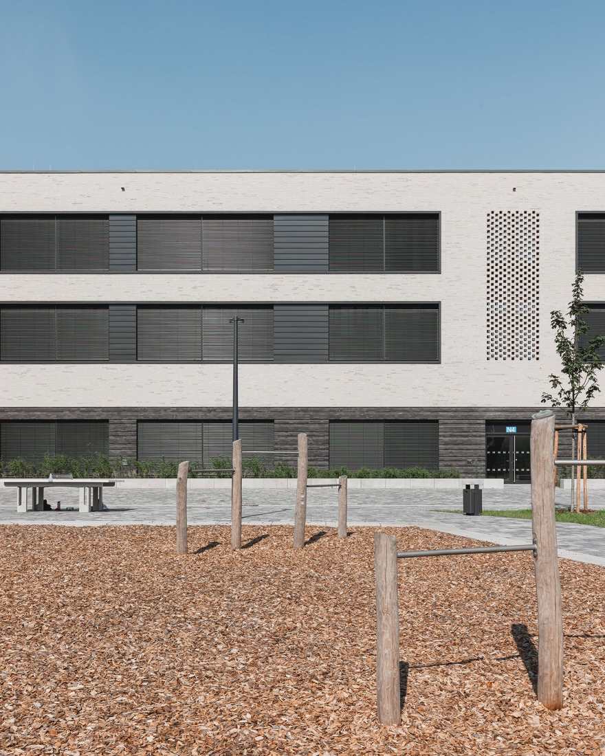 Havel primary school by Sulitze Muñoz Arquitectos + Magén Arquitectos. Photograph by Tjark Spille.