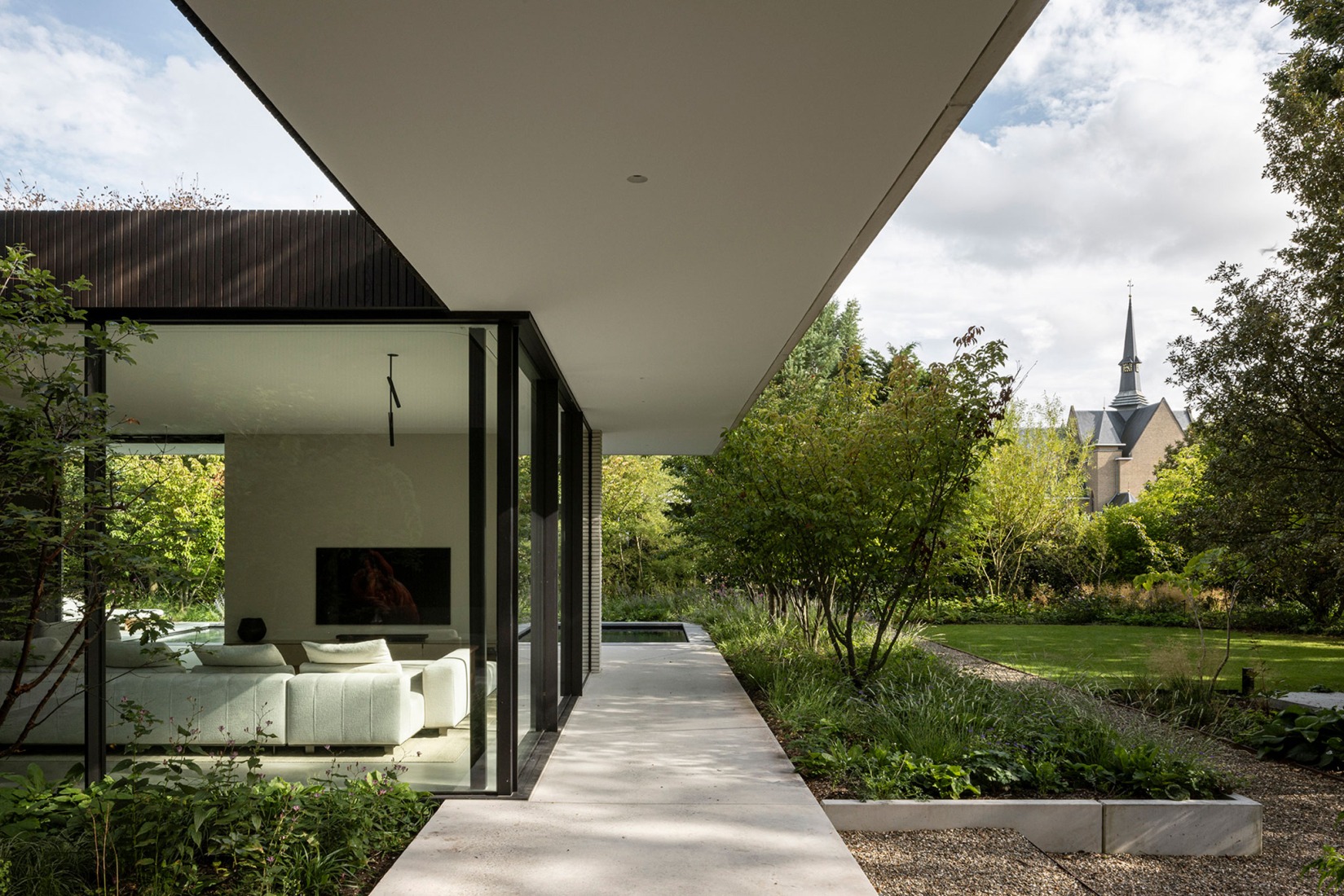 Hidden Villa by i29 architects. Photograph by Tim Van de Velde.