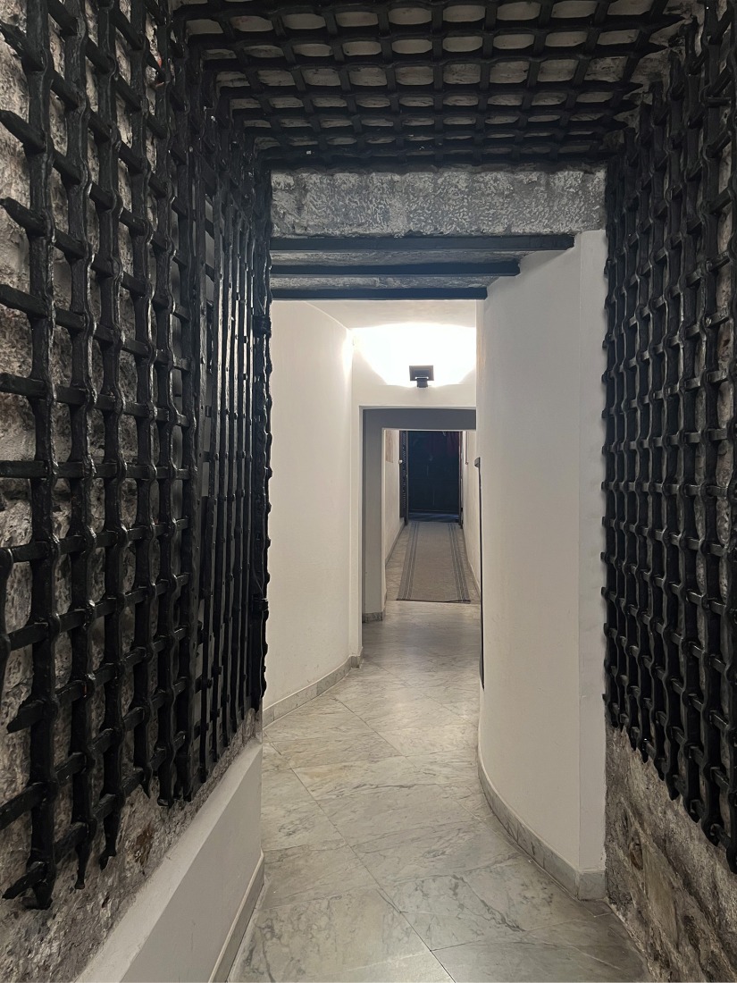 San Lorenzo Treasure Museum by Franco Albini. Photograph by José Juan Barba.