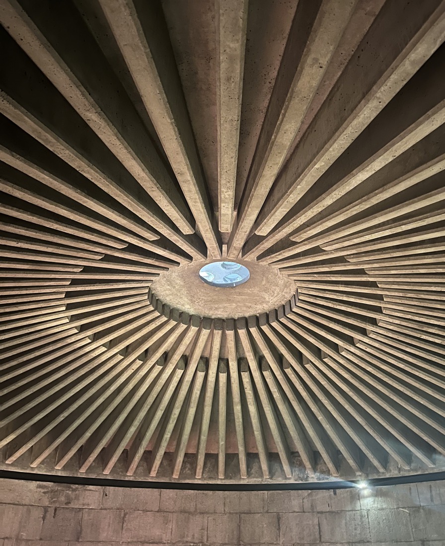 San Lorenzo Treasure Museum by Franco Albini. Photograph by José Juan Barba.