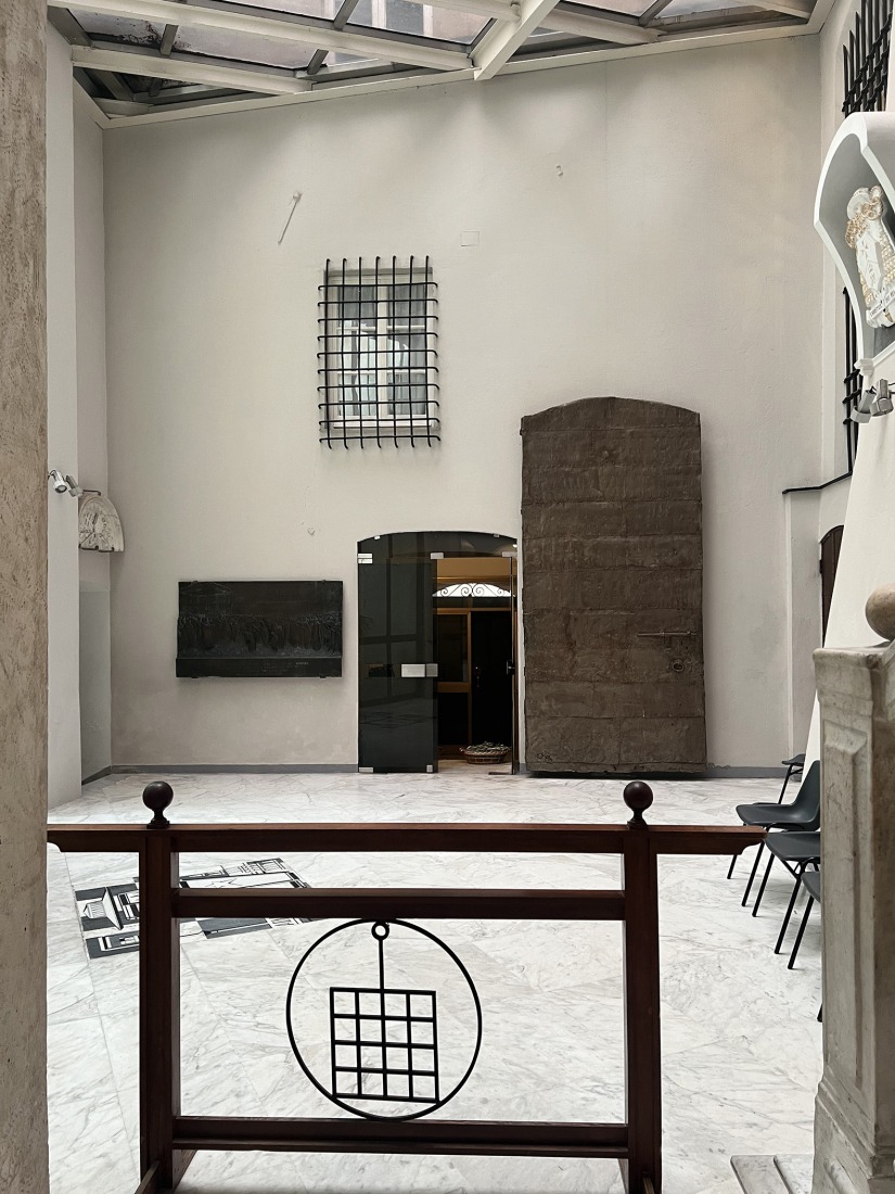 San Lorenzo Treasure Museum by Franco Albini. Photograph by José Juan Barba.