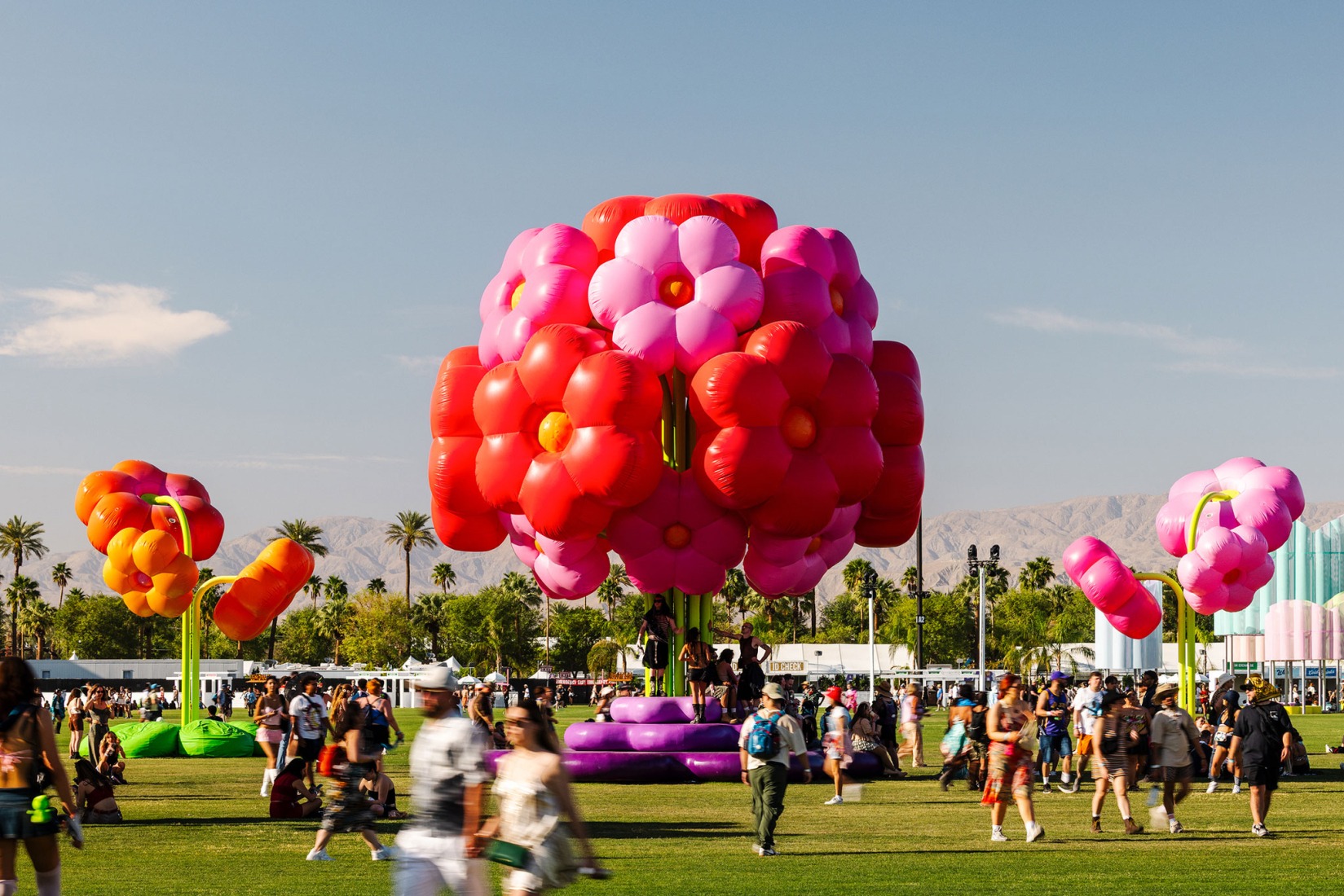 Le Grand Bouquet by Uchronia. Coachella 2025. Photograph by Lance Gerber.