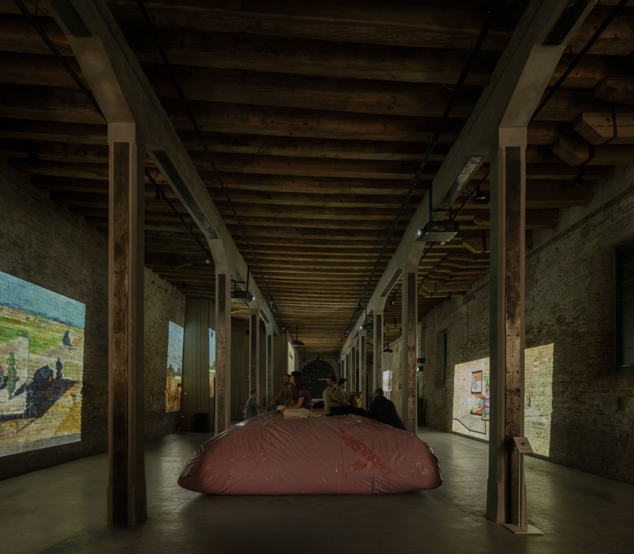 "Siestario" Argentine Pavilion by Juan Manuel Pachué and Marco Zampieron. Photograph by Federico Cairoli.