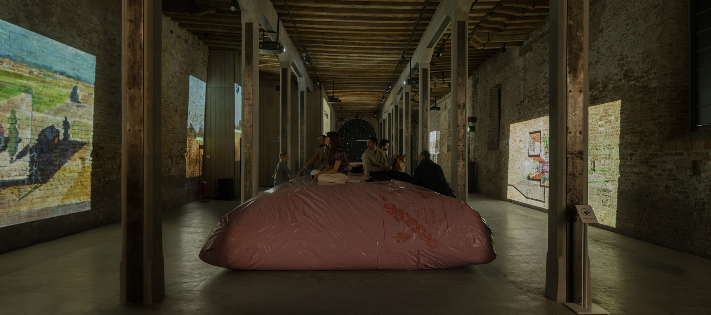 "Siestario" Argentine Pavilion by Juan Manuel Pachué and Marco Zampieron. Photograph by Federico Cairoli.
