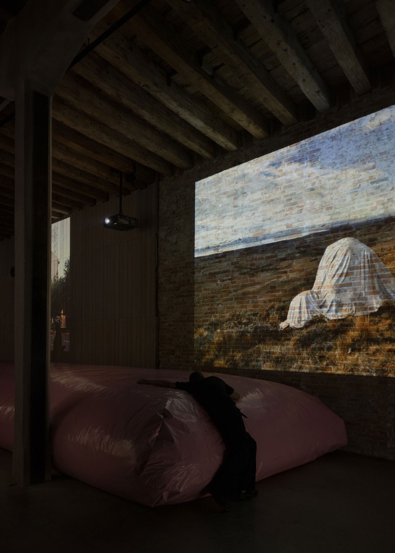 "Siestario" Argentine Pavilion by Juan Manuel Pachué and Marco Zampieron. Photograph by Federico Cairoli.