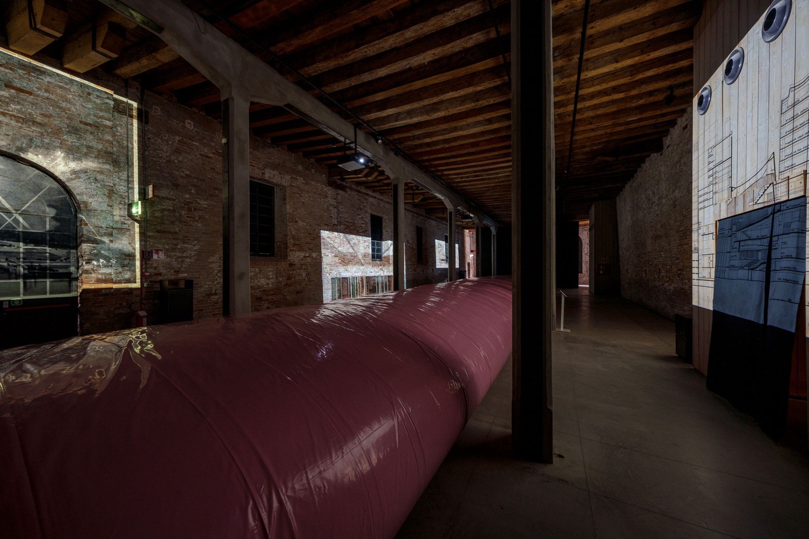 "Siestario" Argentine Pavilion by Juan Manuel Pachué and Marco Zampieron. Photograph by Andrea Avezzù. Courtesy by La Biennale di Venezia.