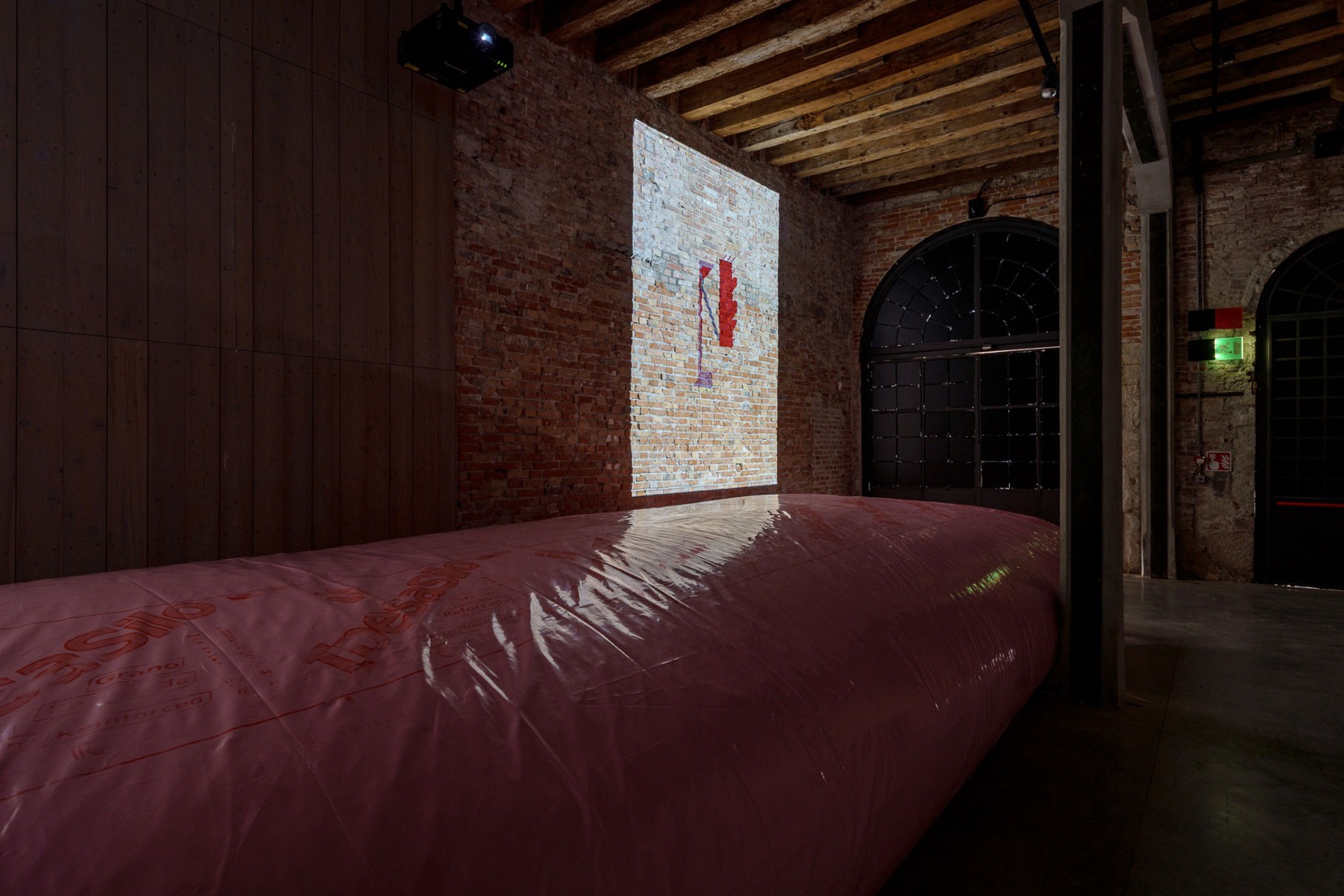 "Siestario" Argentine Pavilion by Juan Manuel Pachué and Marco Zampieron. Photograph by Andrea Avezzù. Courtesy by La Biennale di Venezia.