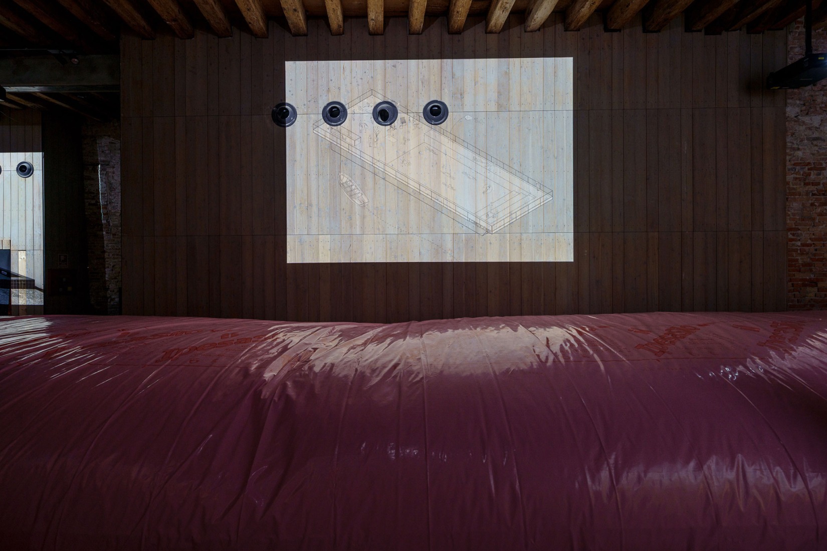 "Siestario" Argentine Pavilion by Juan Manuel Pachué and Marco Zampieron. Photograph by Andrea Avezzù. Courtesy by La Biennale di Venezia.