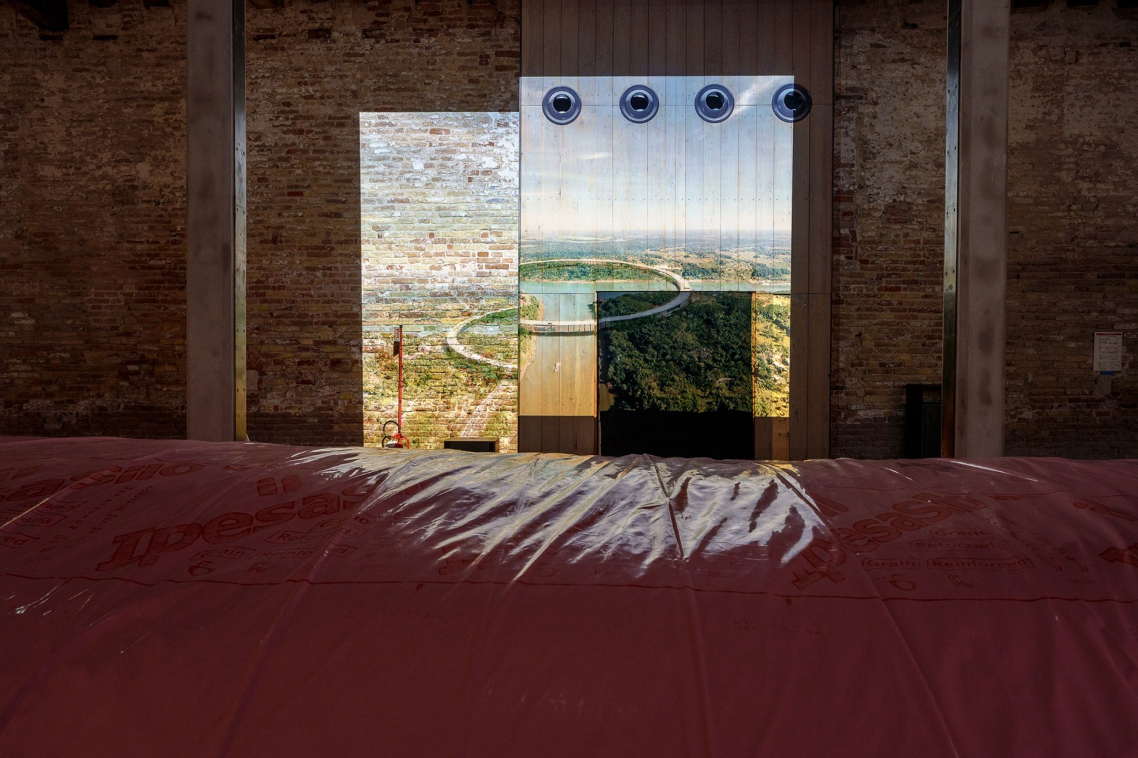 "Siestario" Argentine Pavilion by Juan Manuel Pachué and Marco Zampieron. Photograph by Andrea Avezzù. Courtesy by La Biennale di Venezia.