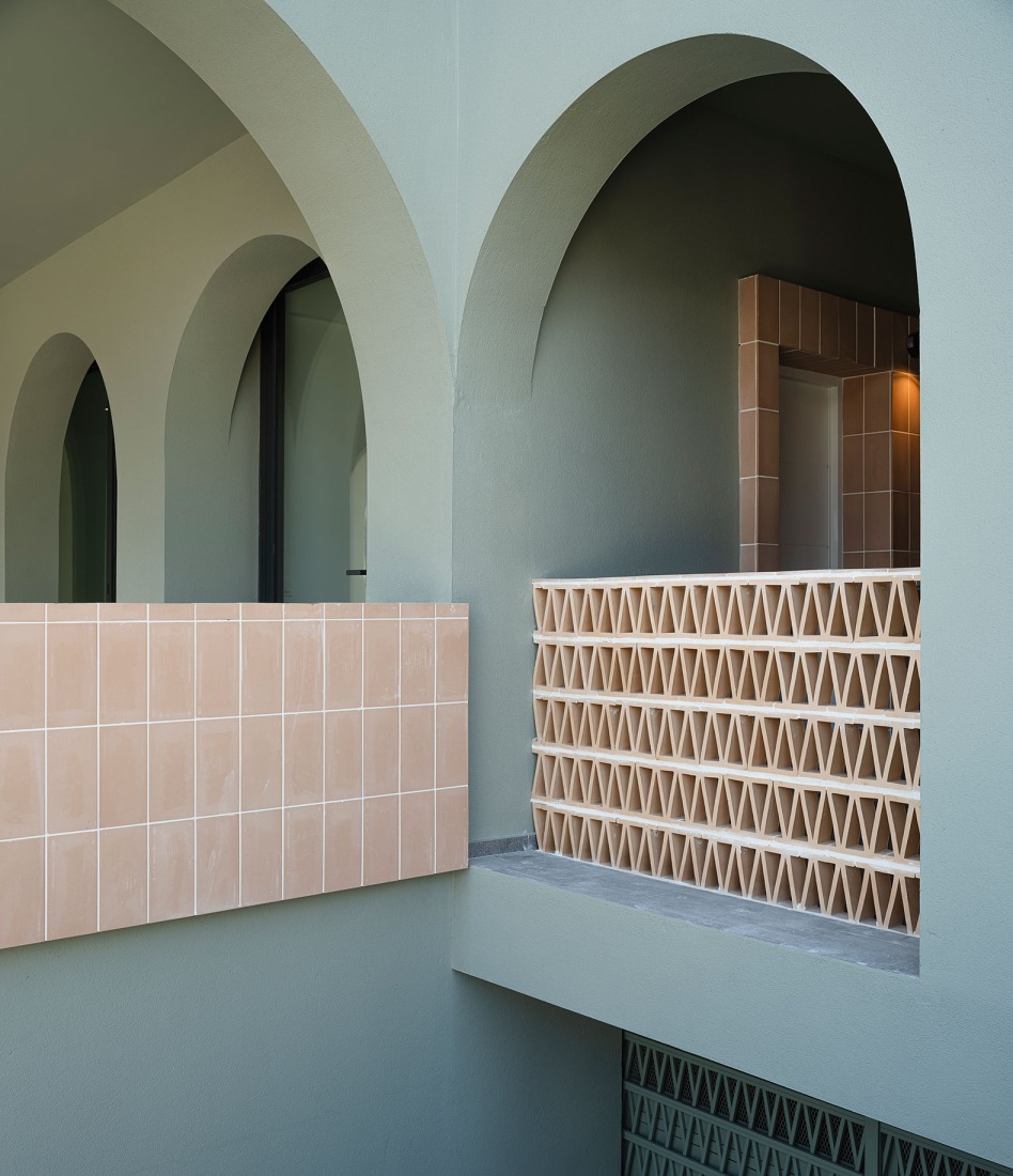 Four homes next to the Desembocadura by Estudio Curtidores. Photograph by Fernando Alda.