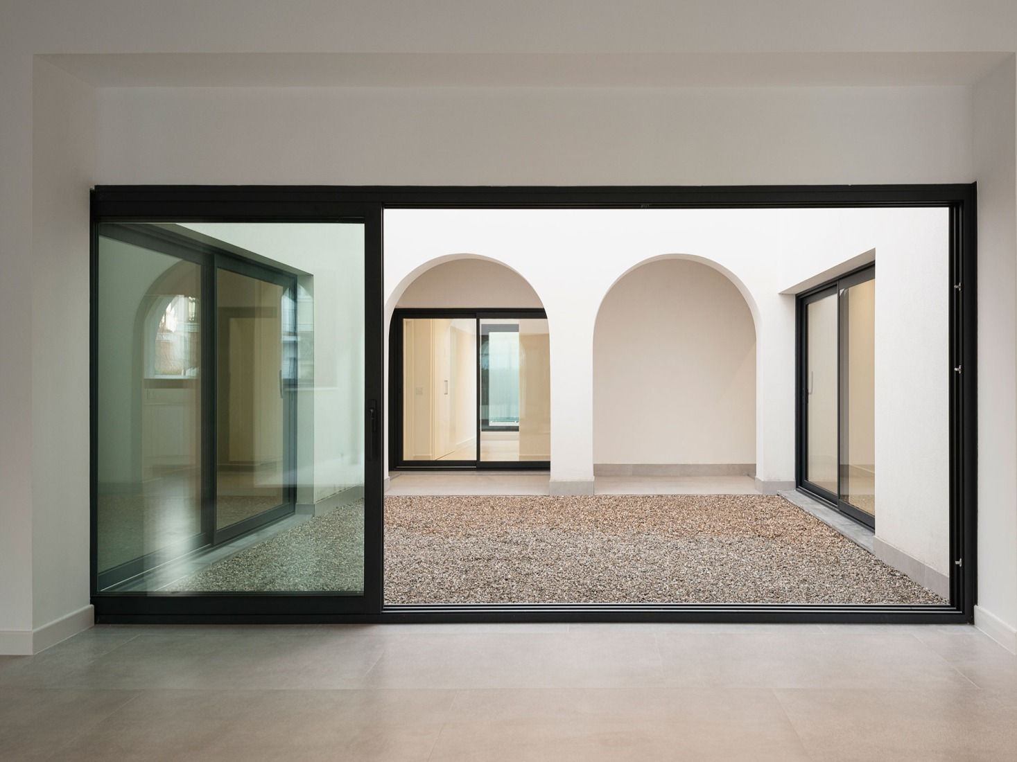 Four homes next to the Desembocadura by Estudio Curtidores. Photograph by Fernando Alda.