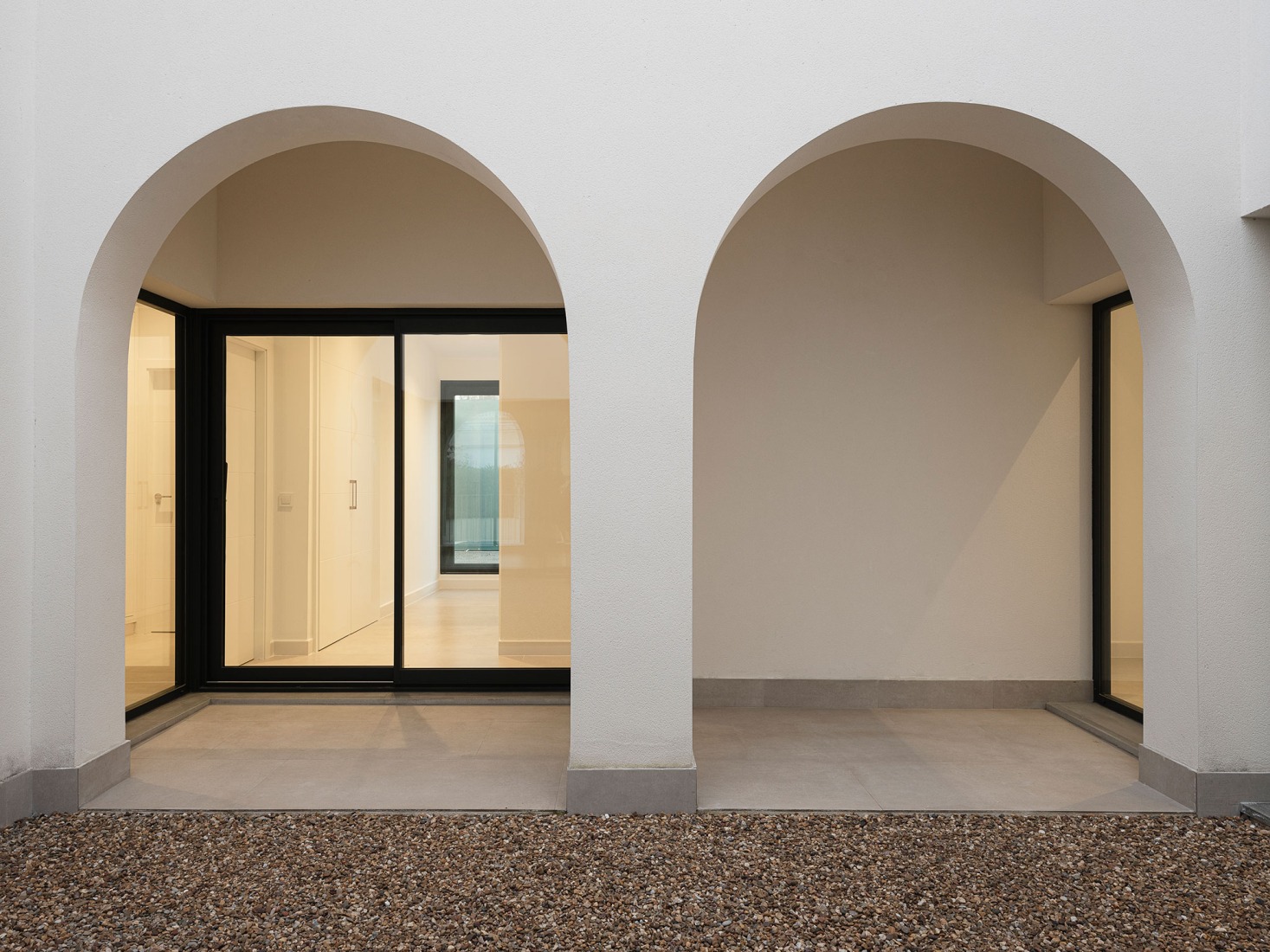 Four homes next to the Desembocadura by Estudio Curtidores. Photograph by Fernando Alda.