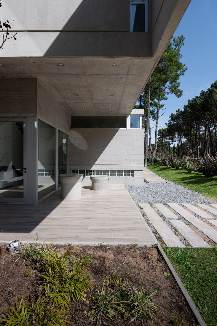 C&G House by Estudio Galera Arquitectura. Photograph by Diego Medina.