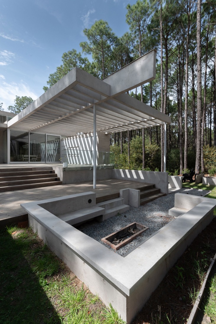 C&G House by Estudio Galera Arquitectura. Photograph by Diego Medina.