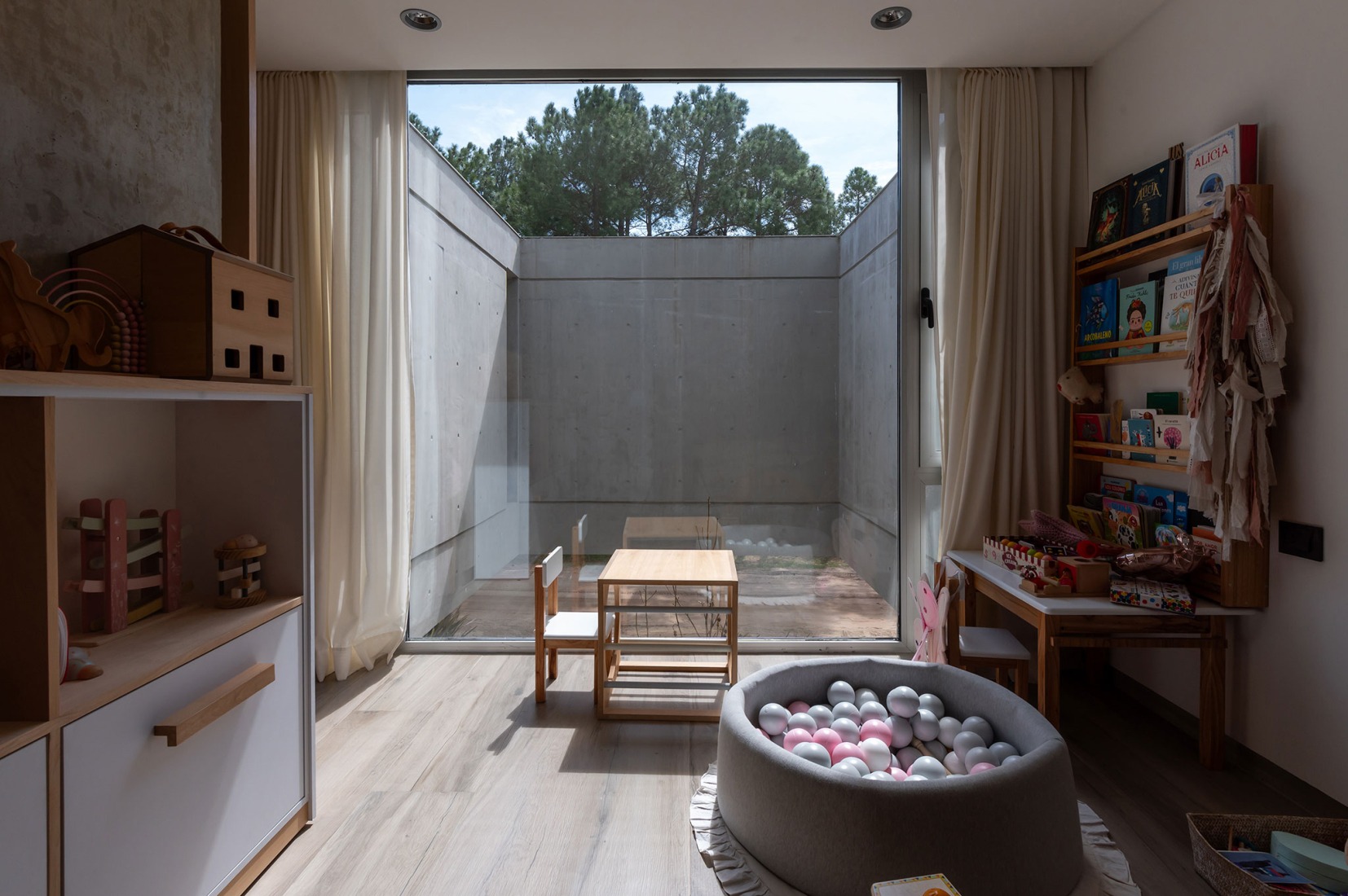 C&G House by Estudio Galera Arquitectura. Photograph by Diego Medina.