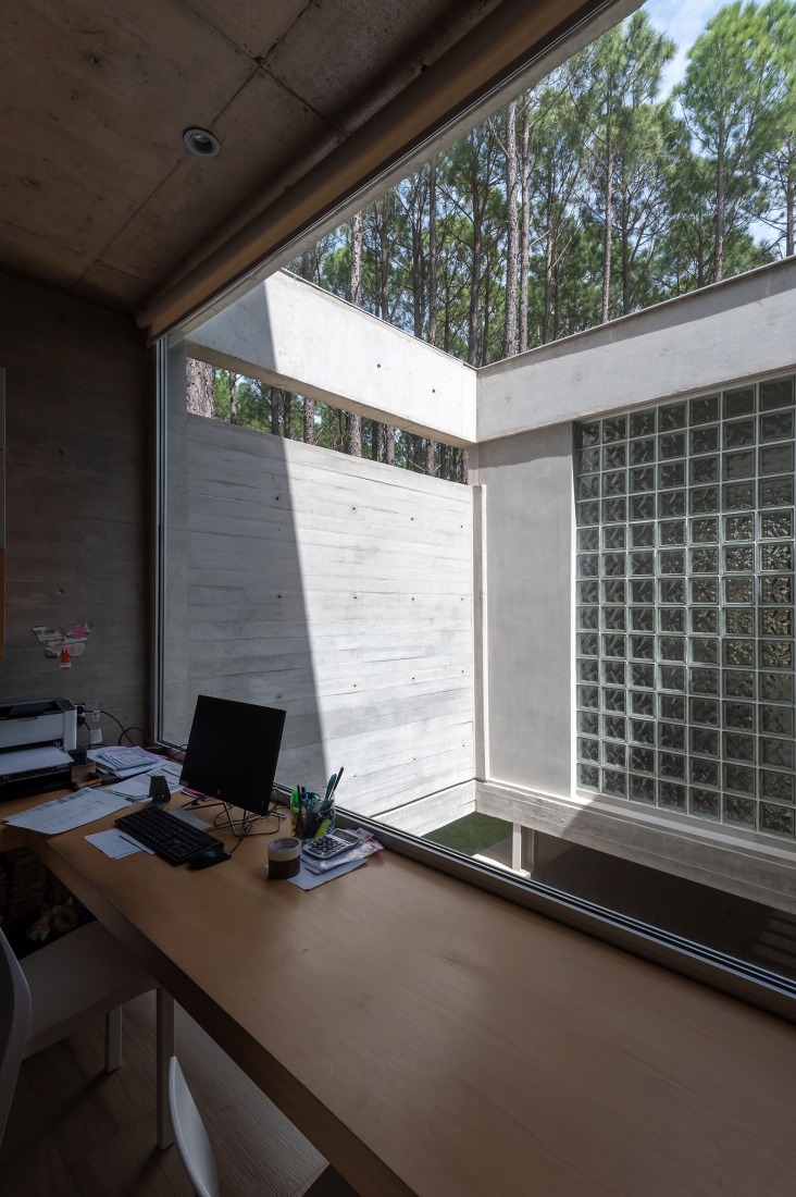 C&G House by Estudio Galera Arquitectura. Photograph by Diego Medina.