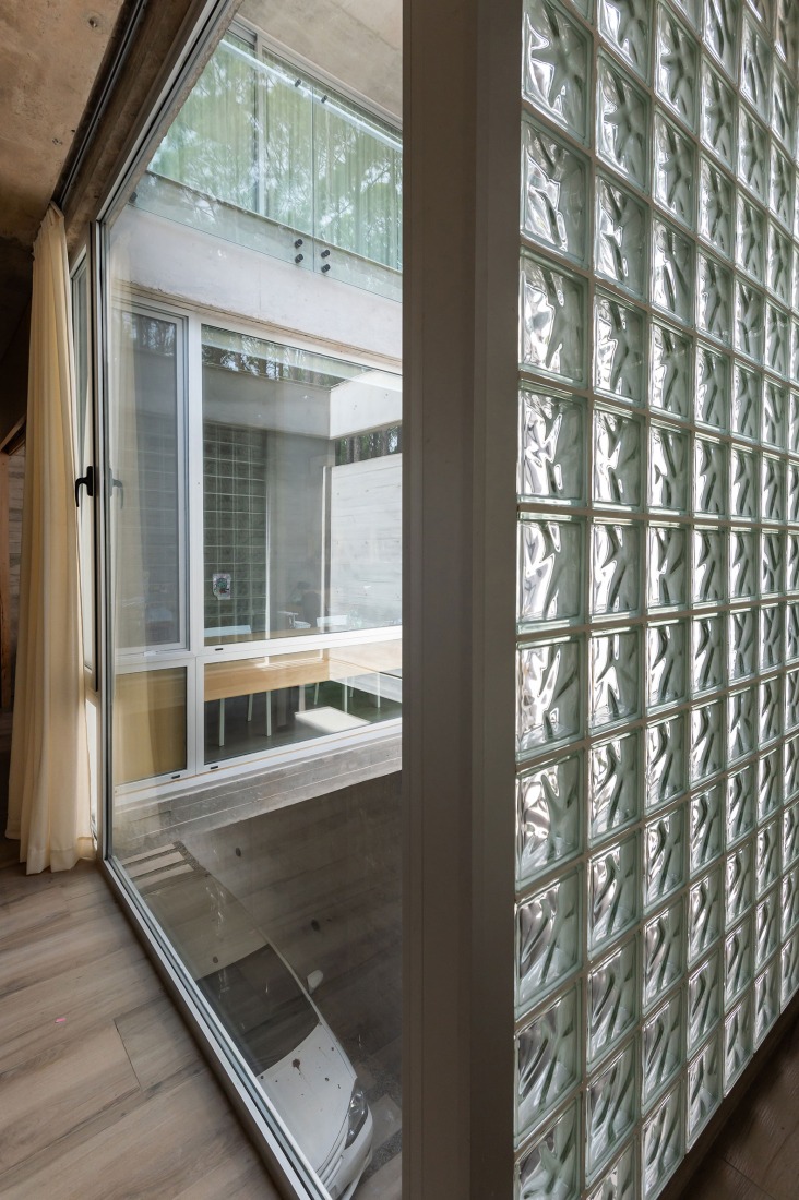 C&G House by Estudio Galera Arquitectura. Photograph by Diego Medina.