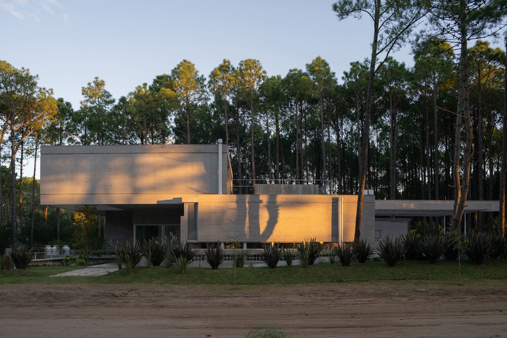 C&G House by Estudio Galera Arquitectura. Photograph by Diego Medina.