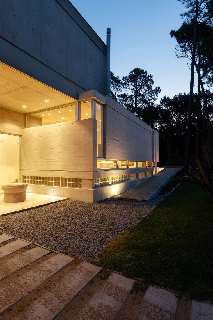 C&G House by Estudio Galera Arquitectura. Photograph by Diego Medina.
