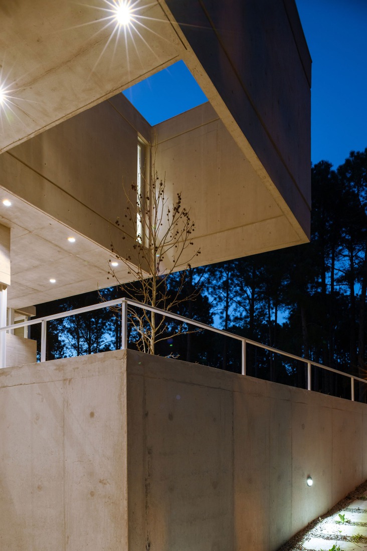 C&G House by Estudio Galera Arquitectura. Photograph by Diego Medina.