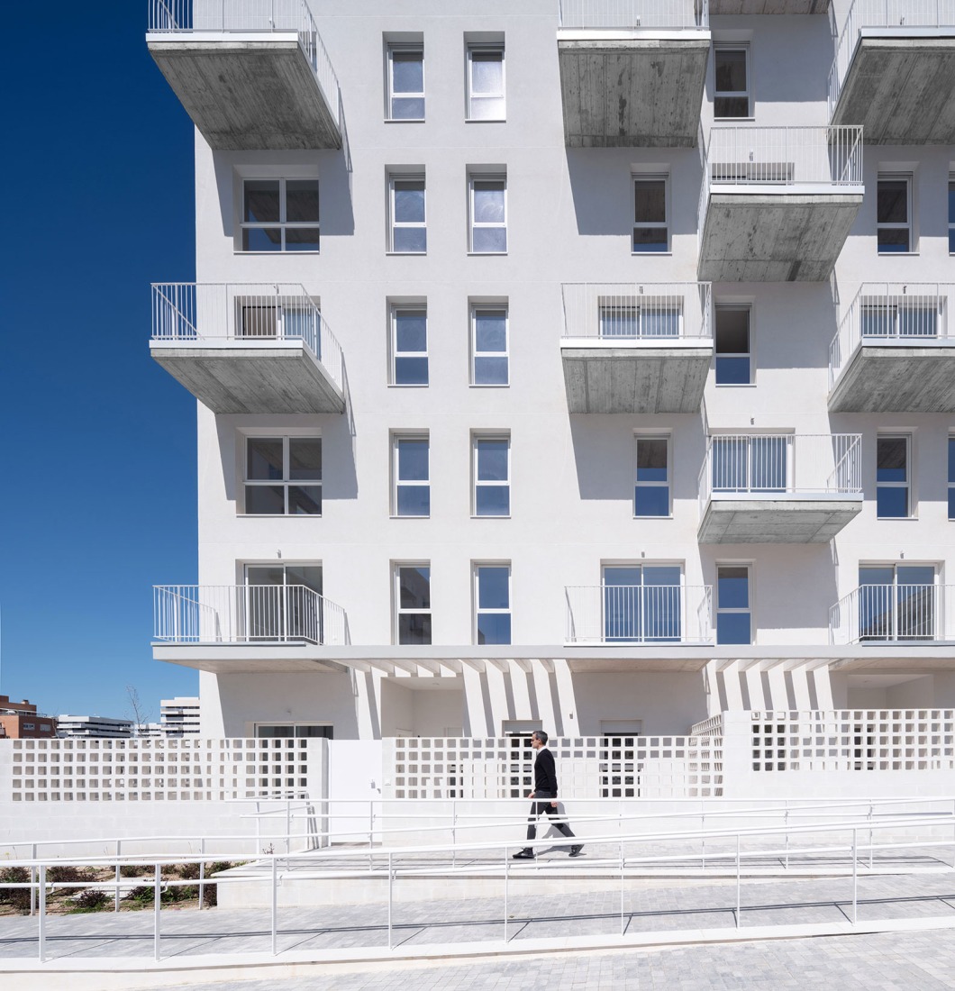 171 Rental homes, common areas, and parking by MCEA. Photograph by David Frutos Fotografía de Arquitectura.