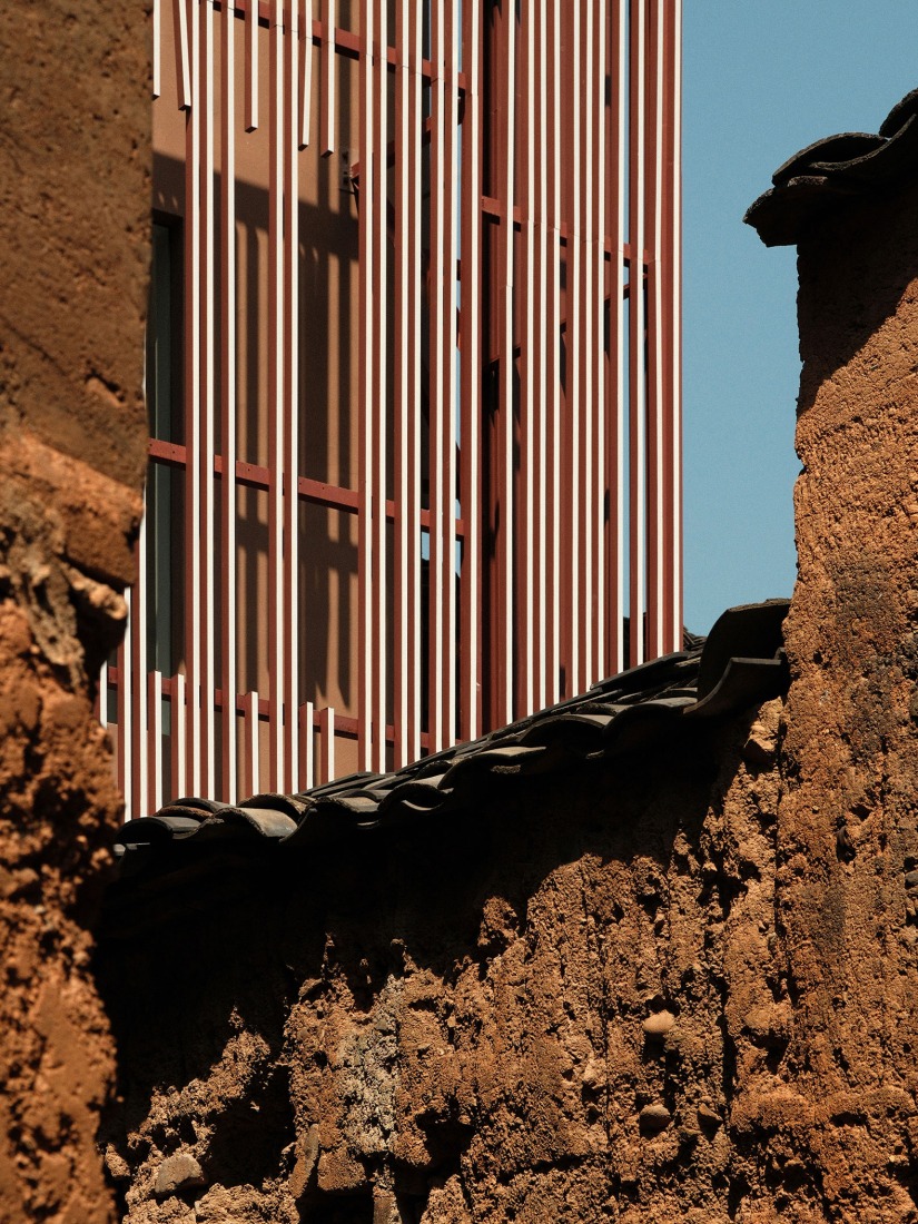 New and old, delicate and solid. Songzhuang Z Museum by Team_BLDG. Photograph by Jonathan Leijonhufvud.