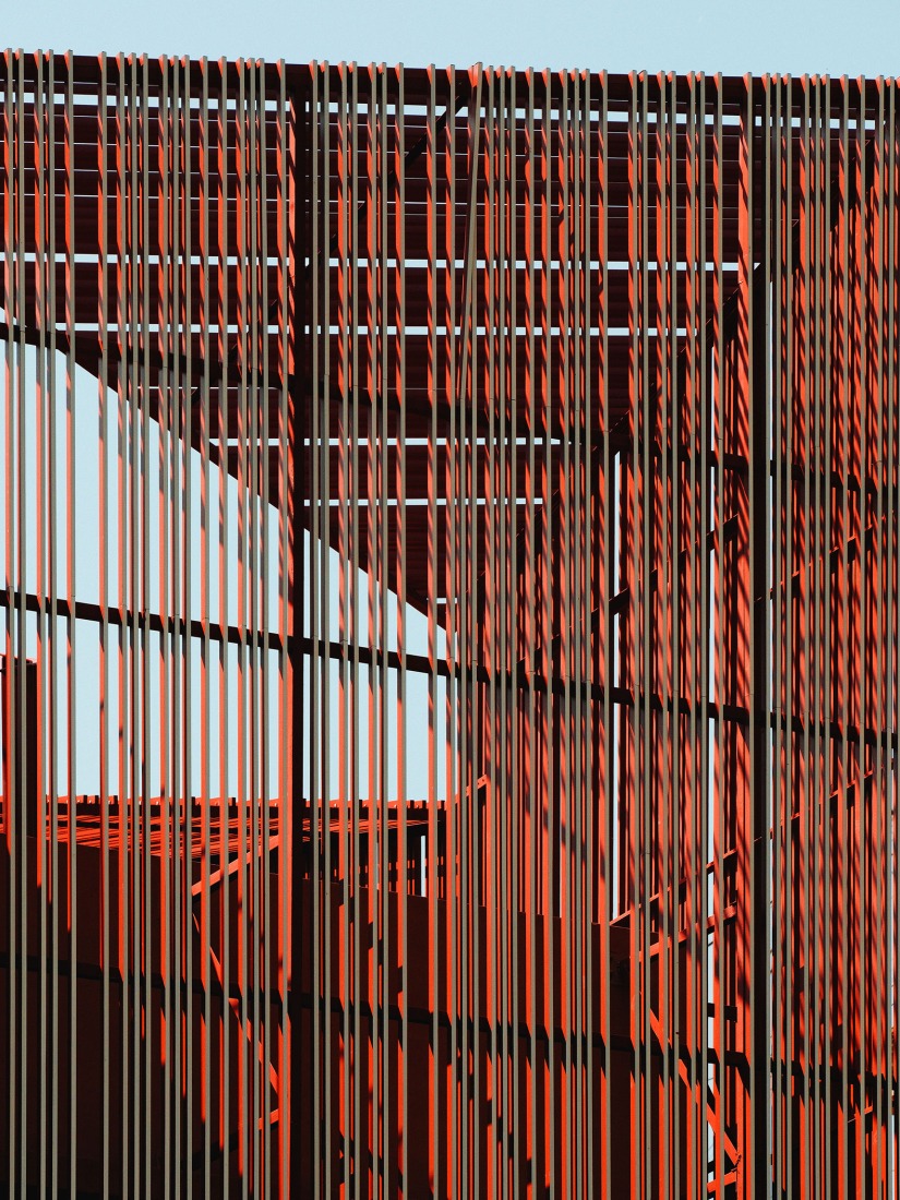 The "weaving" between the light and shadow and the grilles. Songzhuang Z Museum by Team_BLDG. Photograph by Jonathan Leijonhufvud.