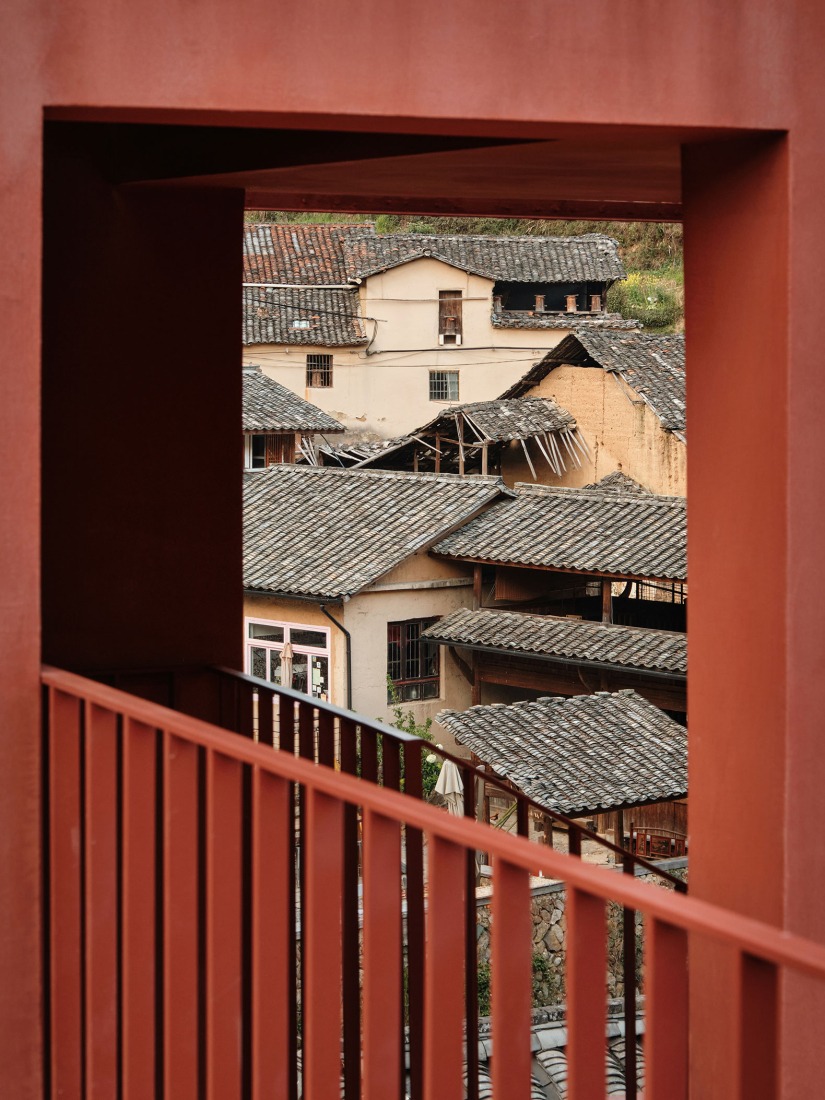 Each framed view serves as a connection between the village and Z museum. Songzhuang Z Museum by Team_BLDG. Photograph by Jonathan Leijonhufvud.