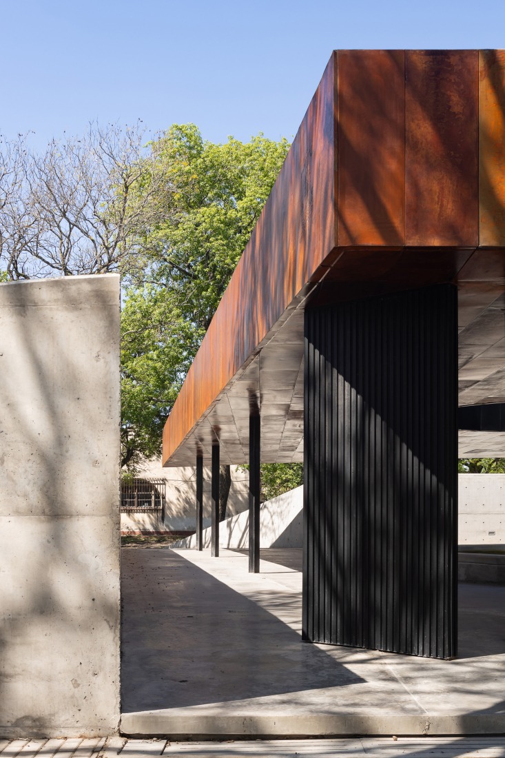 Judicial Morgue for the city of Vera. Photograph by Ramiro Sosa.