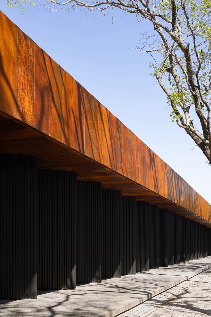 Judicial Morgue for the city of Vera. Photograph by Ramiro Sosa.