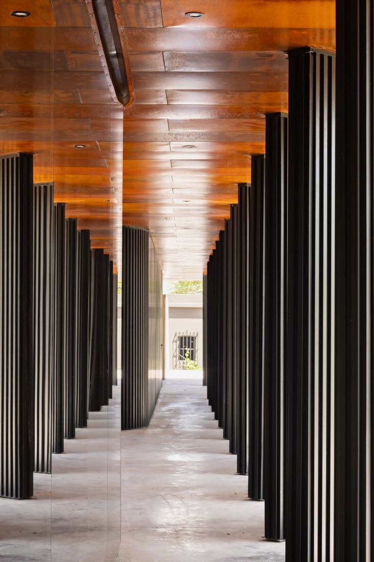 Judicial Morgue for the city of Vera. Photograph by Ramiro Sosa.