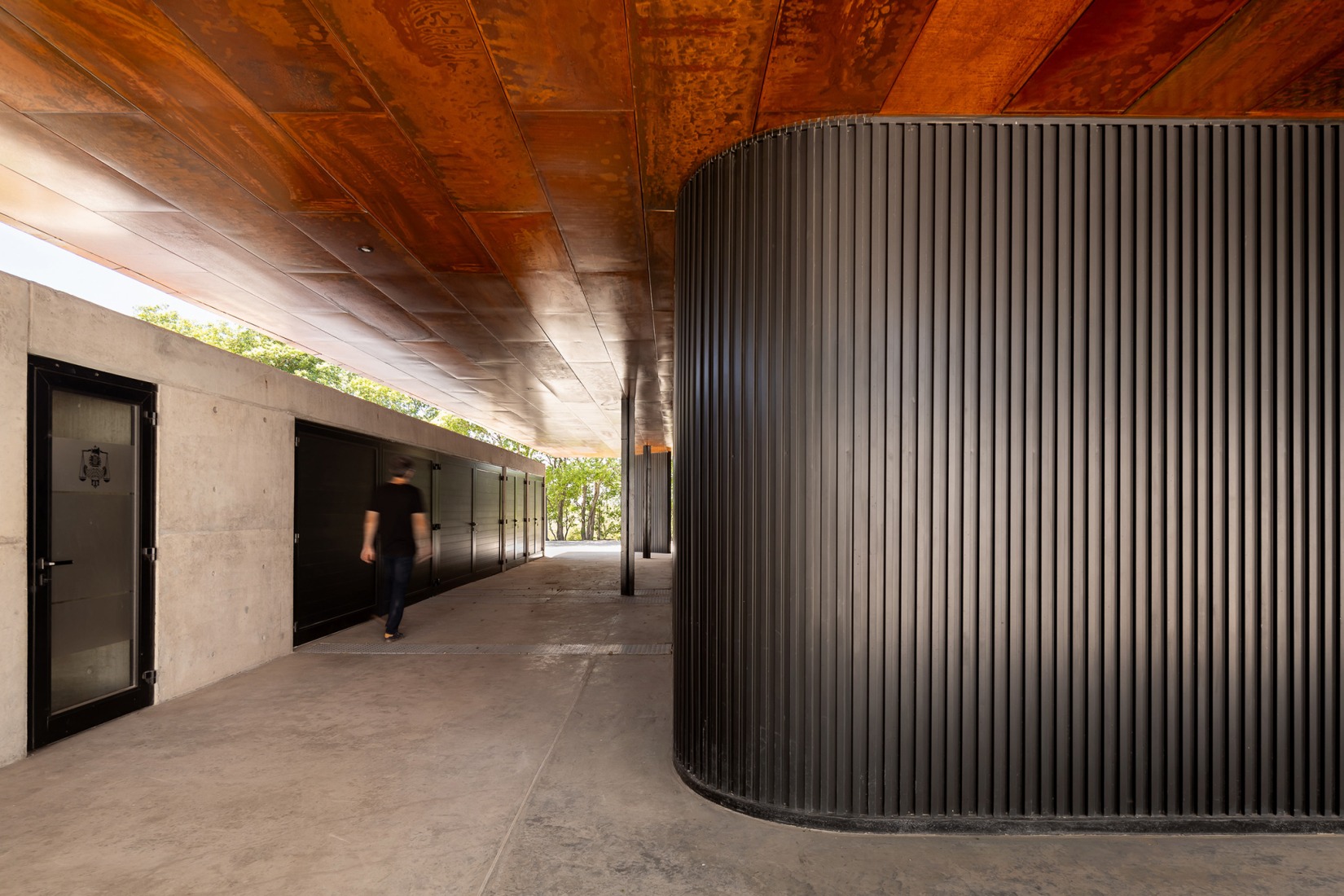 Judicial Morgue for the city of Vera. Photograph by Ramiro Sosa.