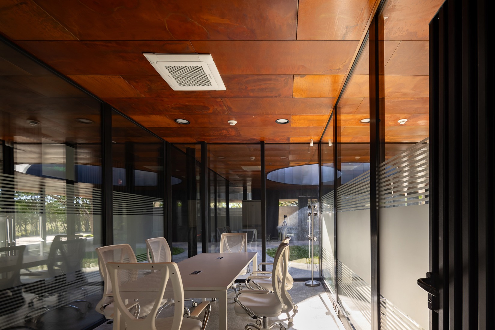 Judicial Morgue for the city of Vera. Photograph by Ramiro Sosa.