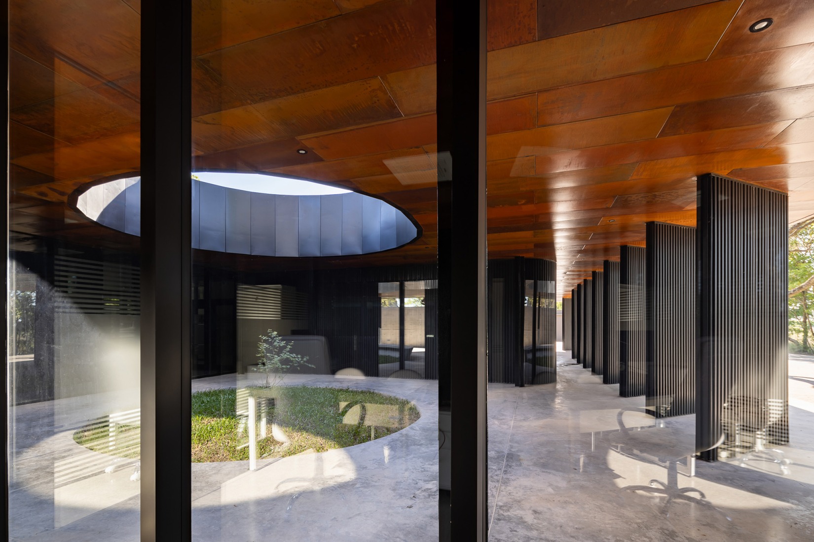Judicial Morgue for the city of Vera. Photograph by Ramiro Sosa.