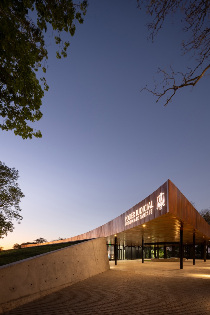 Judicial Morgue for the city of Vera. Photograph by Ramiro Sosa.