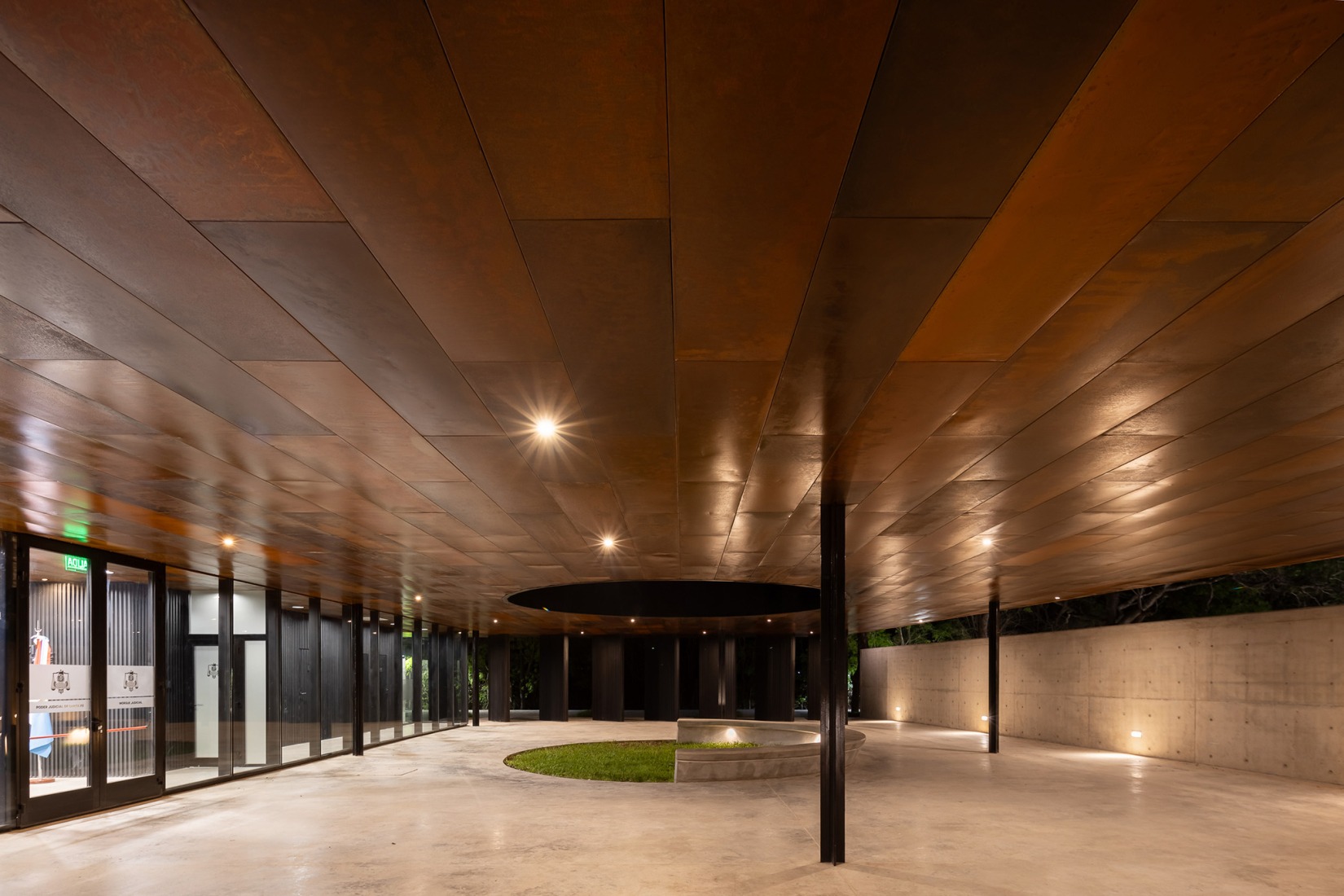Judicial Morgue for the city of Vera. Photograph by Ramiro Sosa.