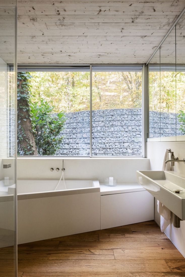 Casa Banánka por Paulíny Hovorka Architects. Fotografía por Matej Hakár.