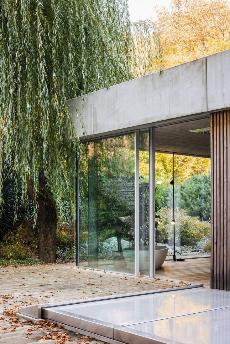 Casa Banánka por Paulíny Hovorka Architects. Fotografía por Matej Hakár.
