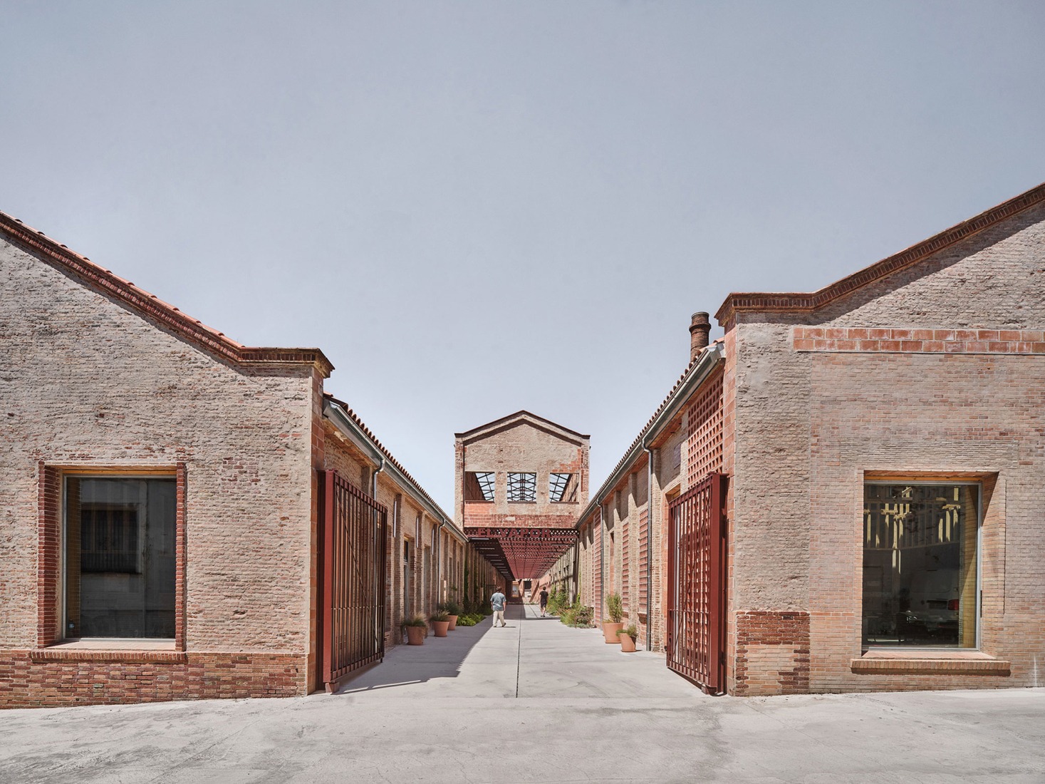 Rehabilitation of the Vapor Cortès - Prodis 1923 by Harquitectes. Photograph by Adrià Goula.