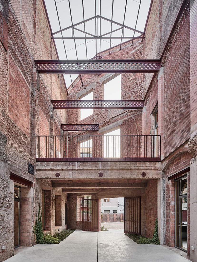 Rehabilitation of the Vapor Cortès - Prodis 1923 by Harquitectes. Photograph by Adrià Goula.